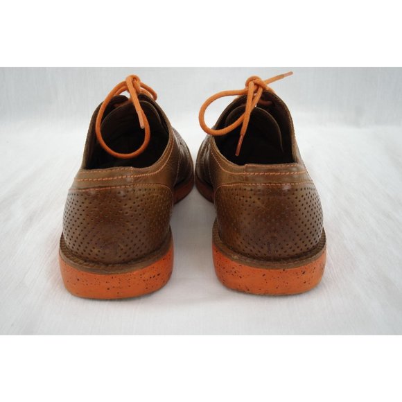 Donald Pliner EDD-61 Wingtip Oxfords - Picture 5 of 8